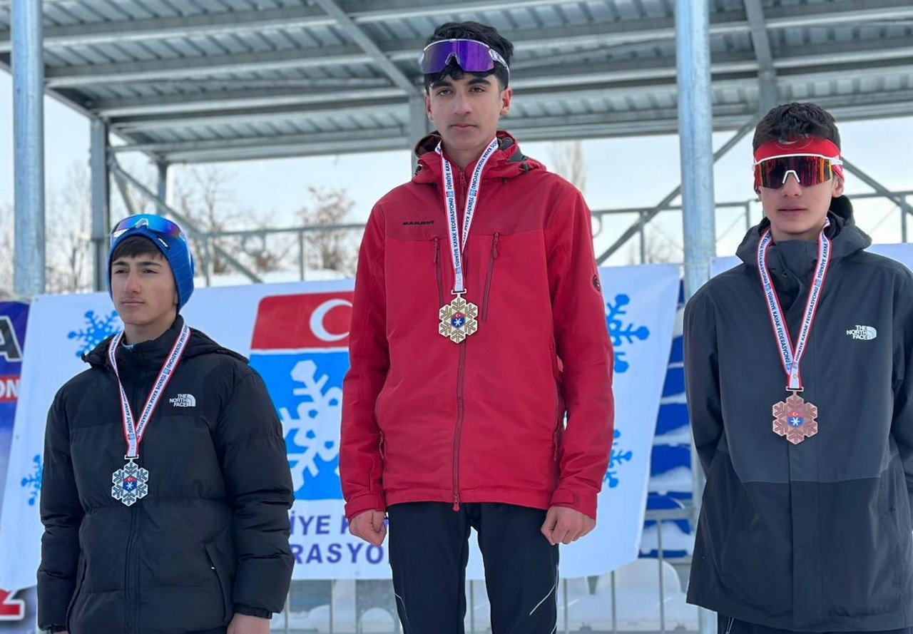 Hakkarili sporcular Erzurum’dan 22 madalyayla döndü
