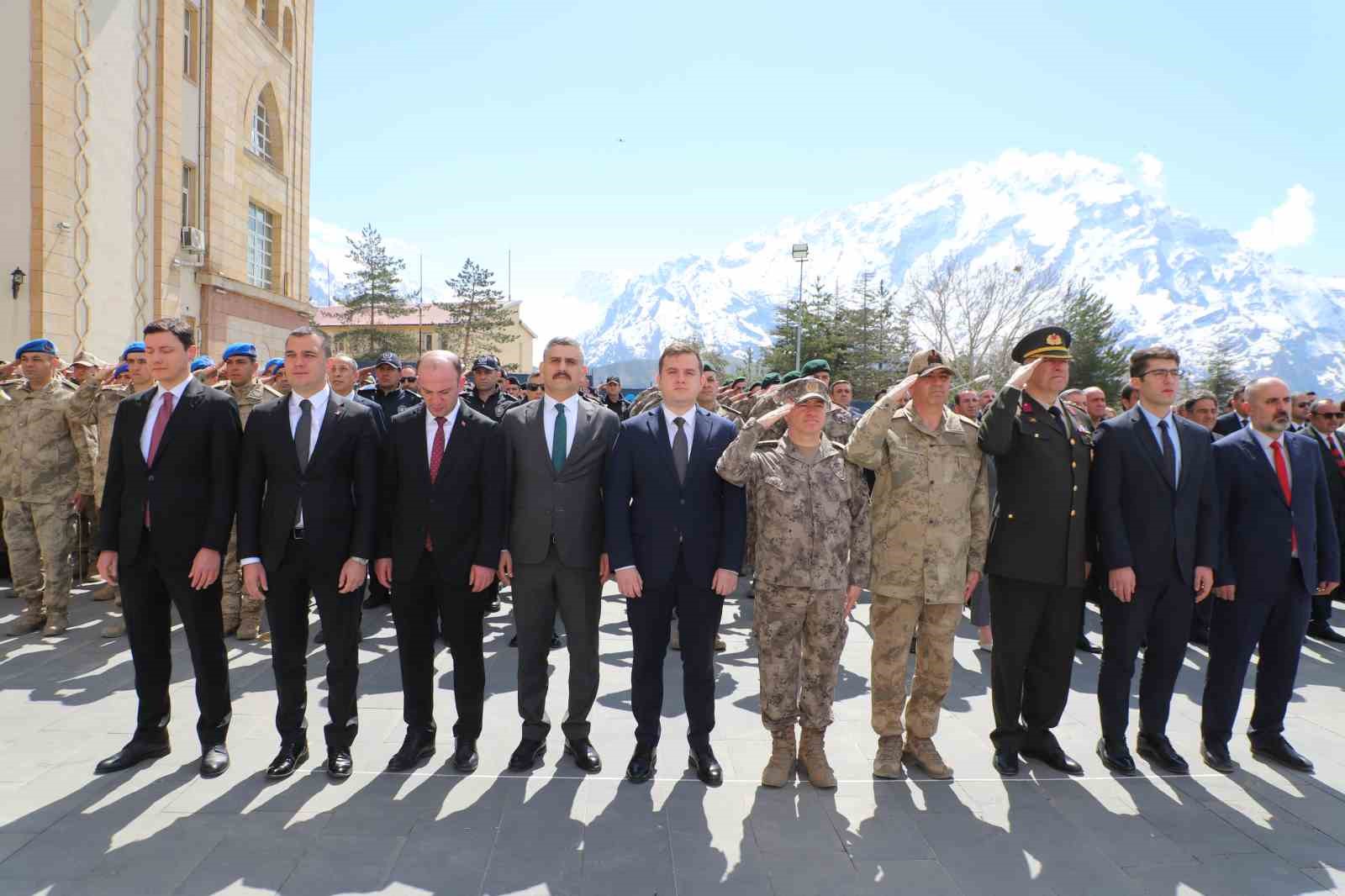 Hakkâri’nin kurtuluşu törenlerle kutlandı
