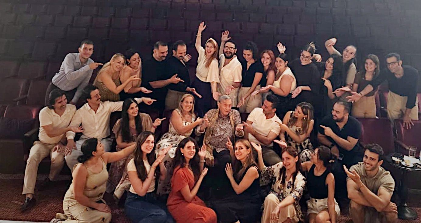 Haldun Dormen’in son prodüksiyonu, Sahne Tozu Tiyatrosu’nda yaşamaya devam ediyor
