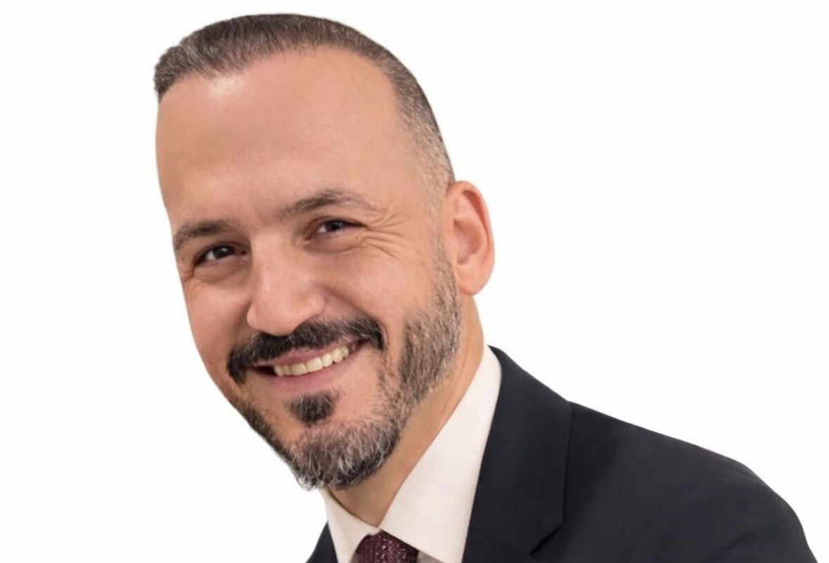 Halı sahada kalp krizi geçiren öğretmen hayatını kaybetti
