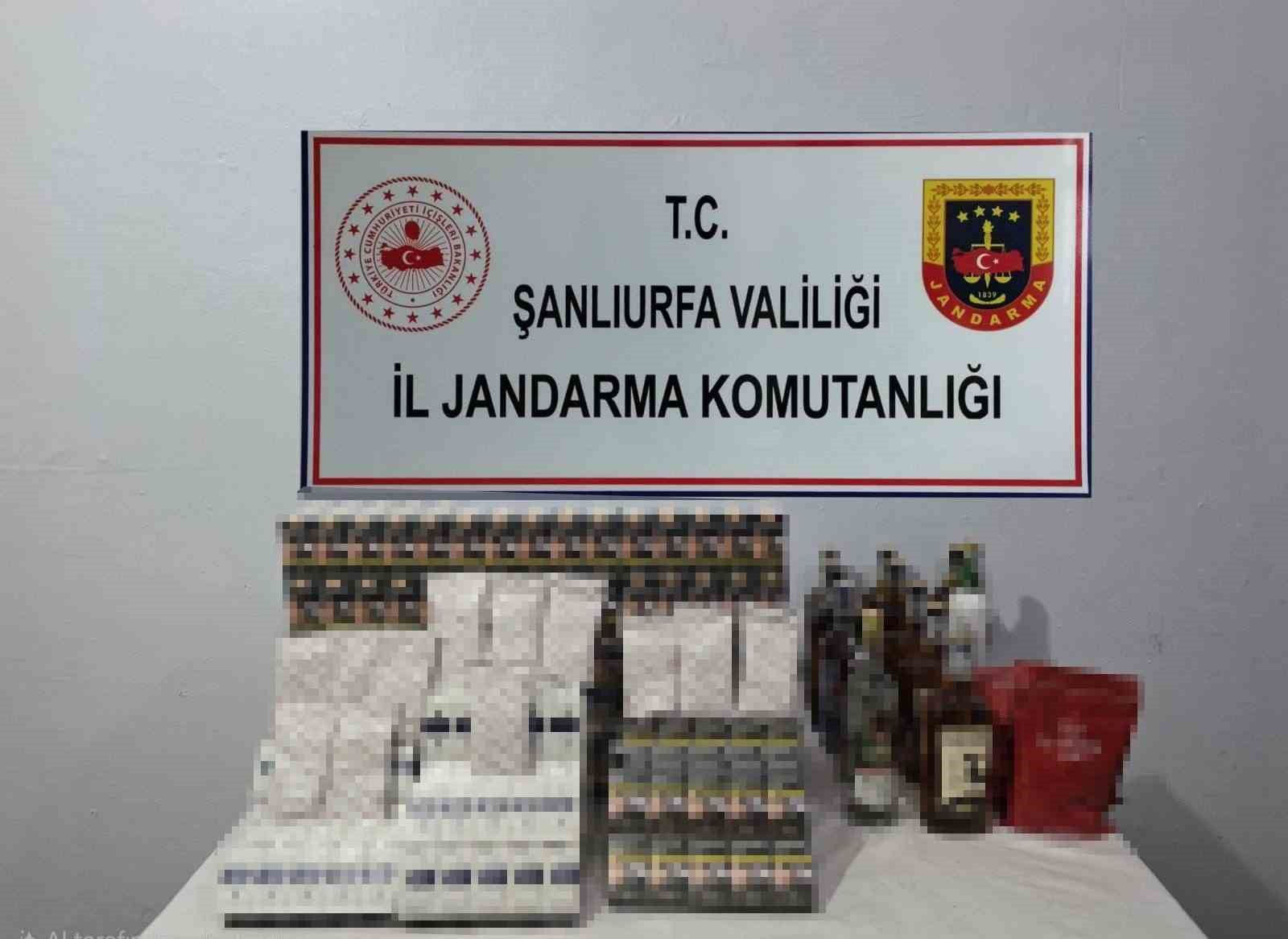 Haliliye ve Viranşehir’de kaçak alkol ve sigara ele geçirildi
