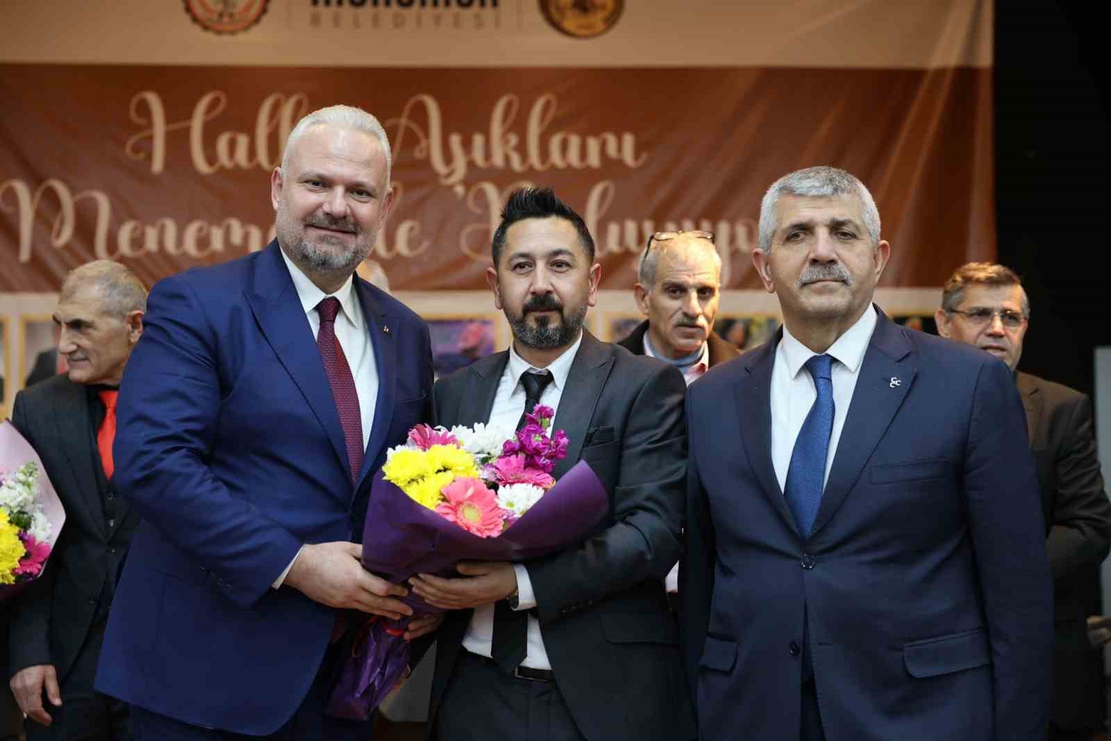 Halk aşıklarından Menemen’de kültür ziyafeti
Halk aşıklarından Menemen’de kültür ziyafeti