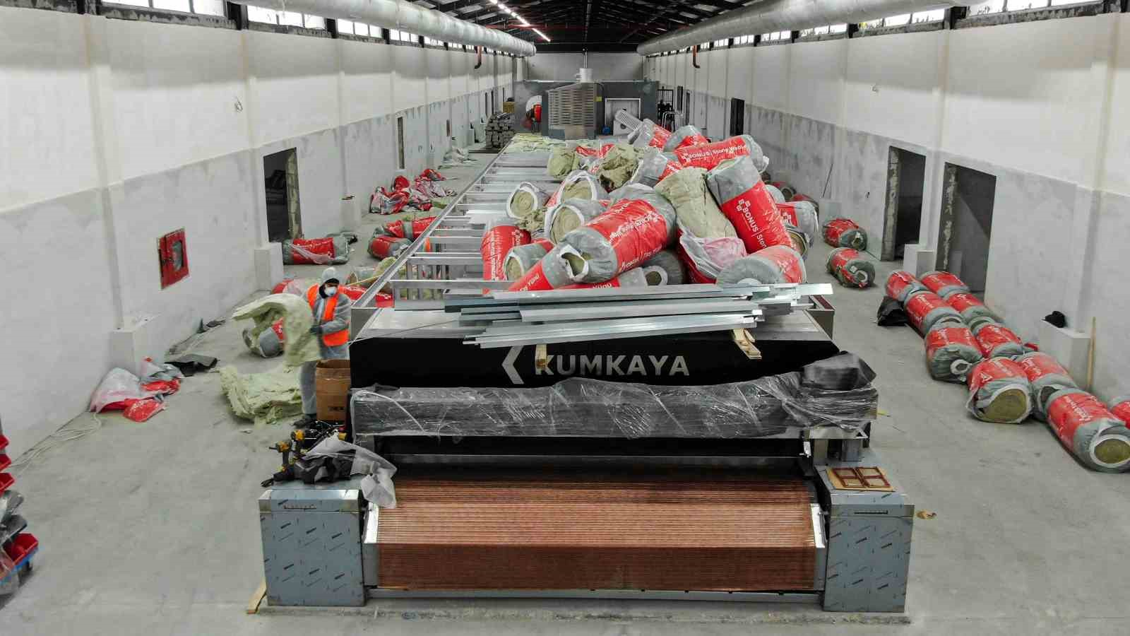 Halk ekmek fabrikasında fırınların montajı yapılıyor
