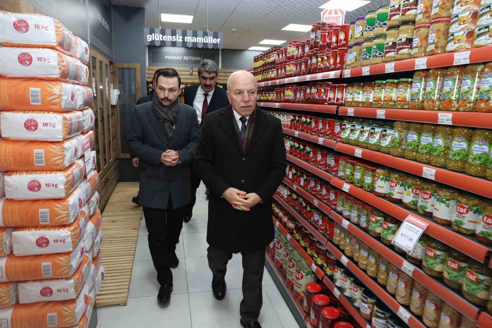 Halk Pazarı’nın 12’nci şubesi Aşkale’de açıldı
Halk Pazarı’nın 12’nci şubesi Aşkale’de açıldı