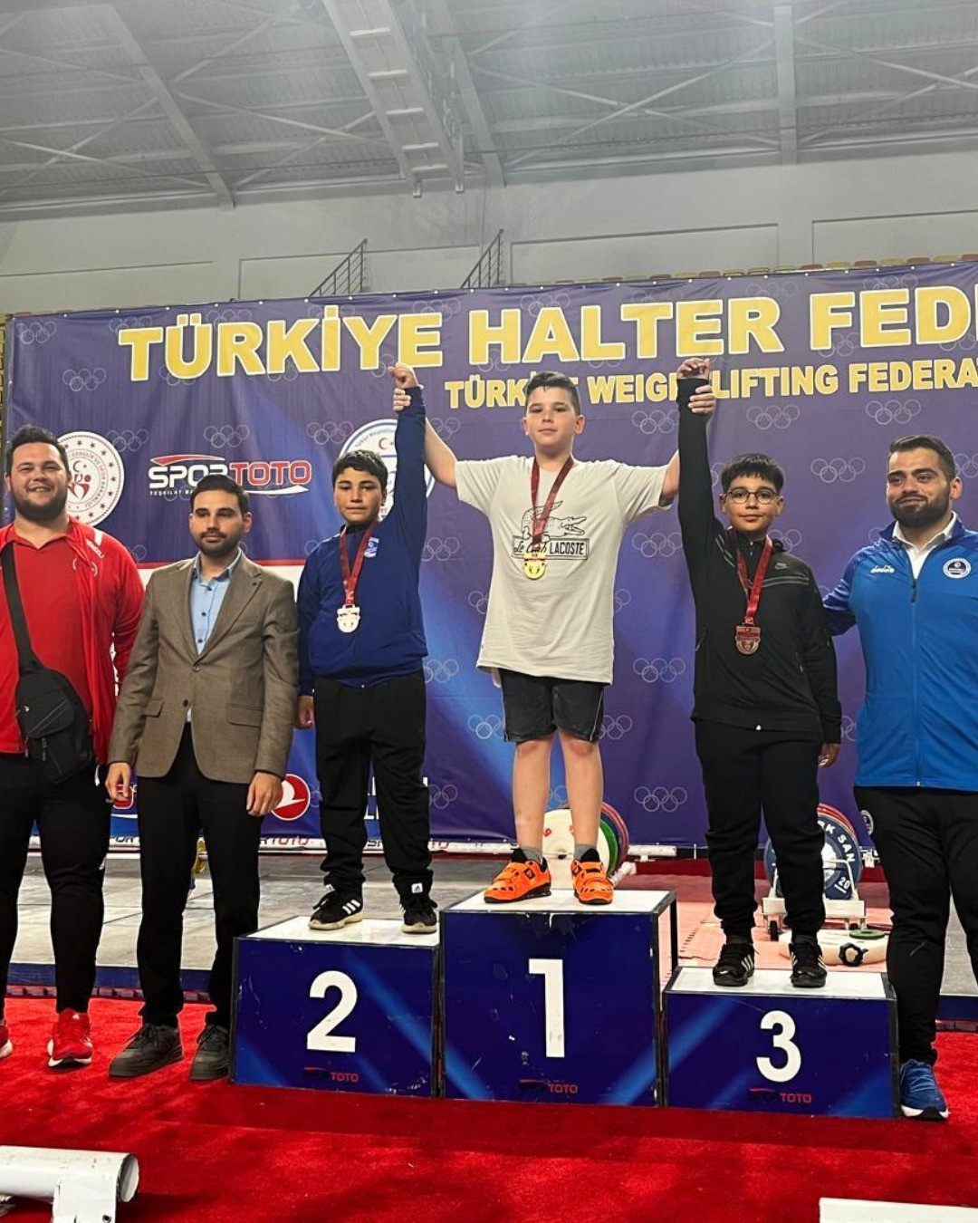 Halterde Mustafa Uyan Türkiye Şampiyonu oldu
