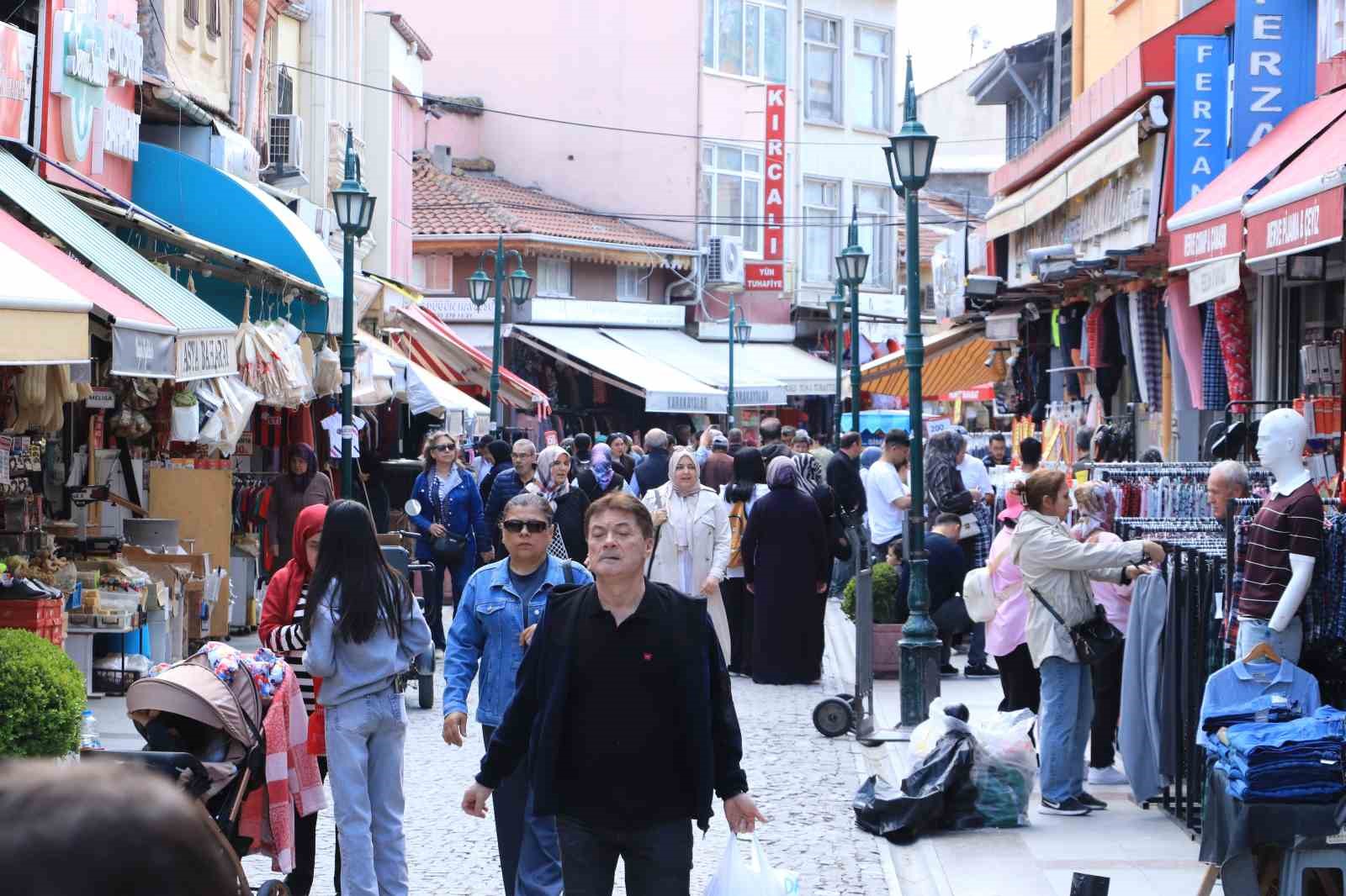 Hamamyolu’nda bahar yoğunluğu: İğne atsan yere düşmüyor
