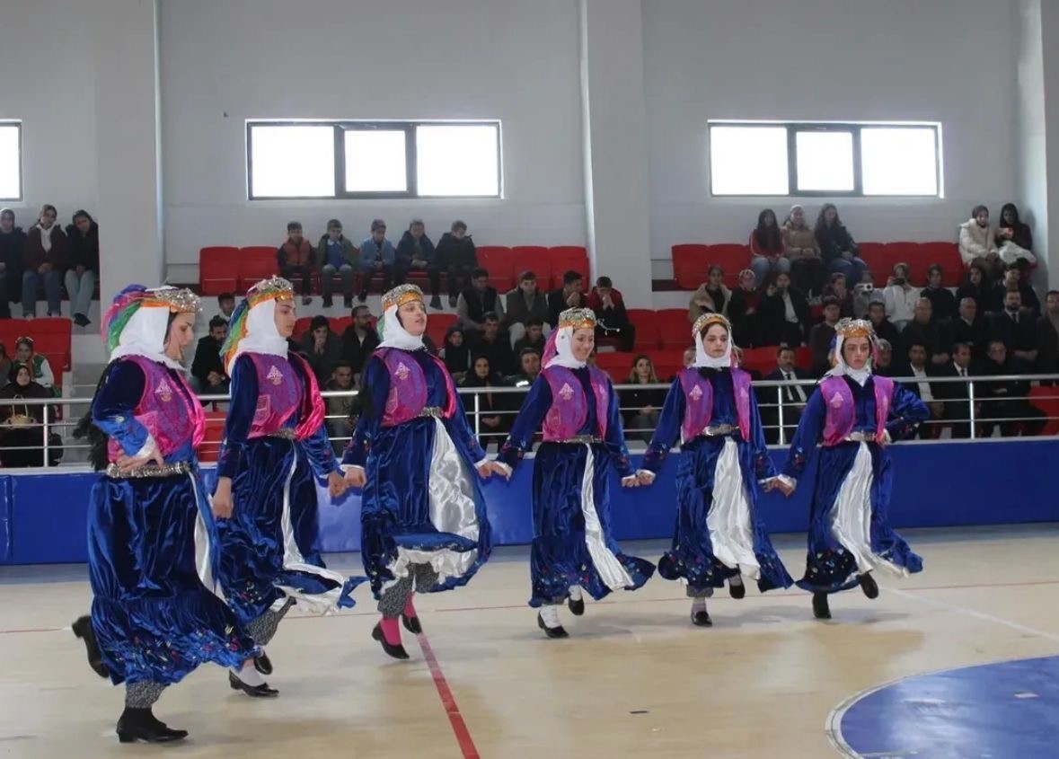 Hamur’da nevruz coşkusu
