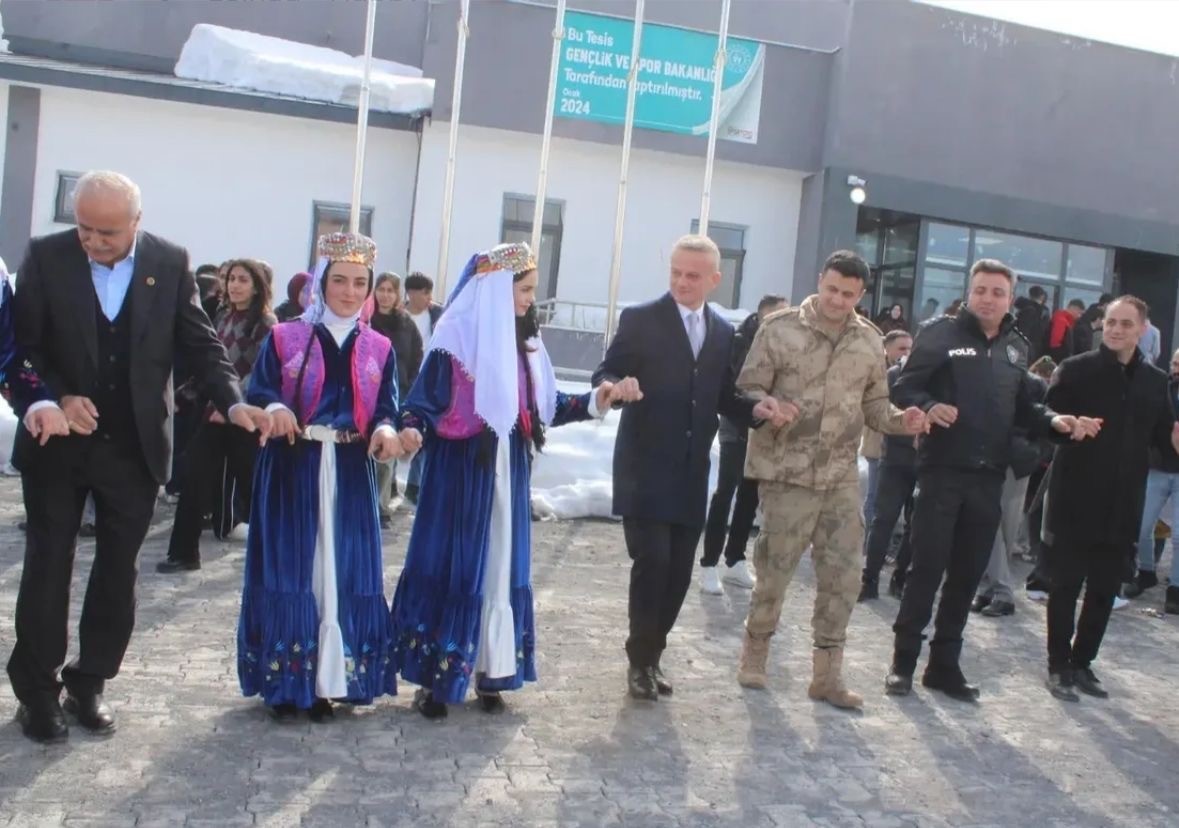 Hamur’da nevruz coşkusu

