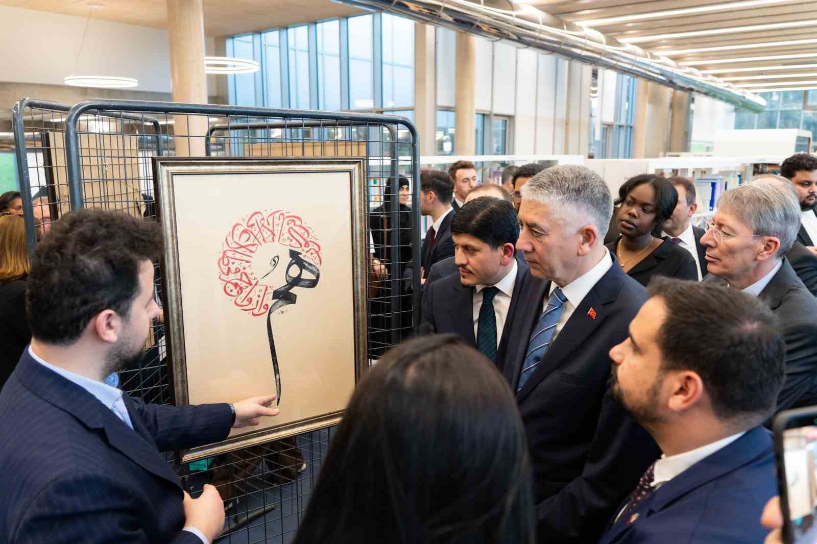 Hane İslam Sanatları Sergisi Paris’te
