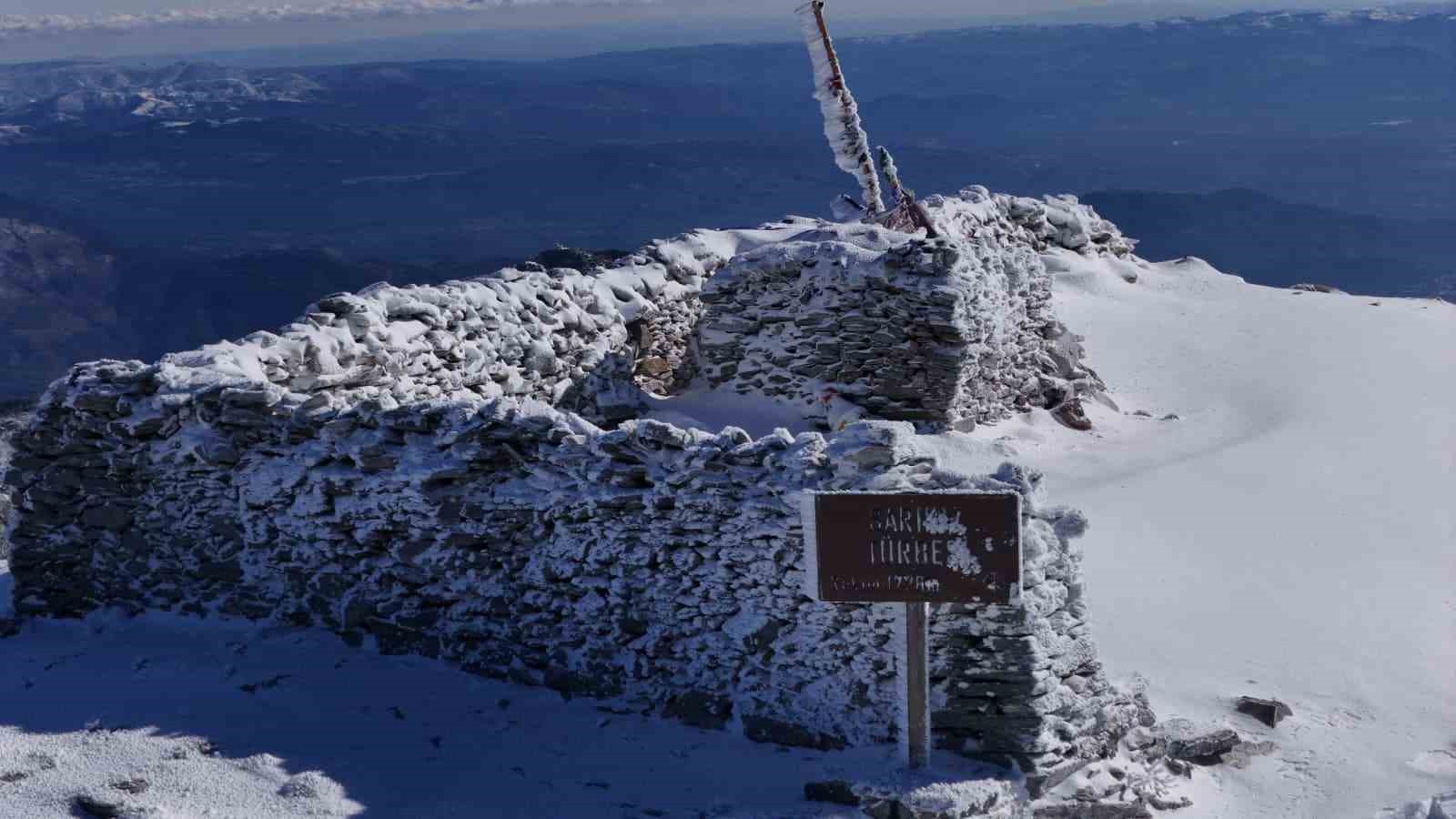 Harikalar diyarı Kazdağları beyaz örtüsü ile bir başka güzel
