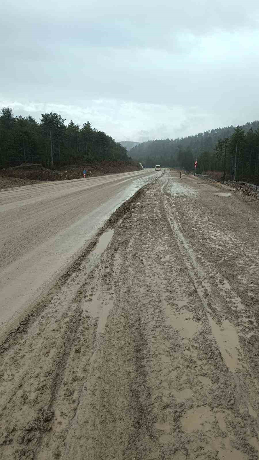 Harmancık yolunun bitmeyen çilesi
