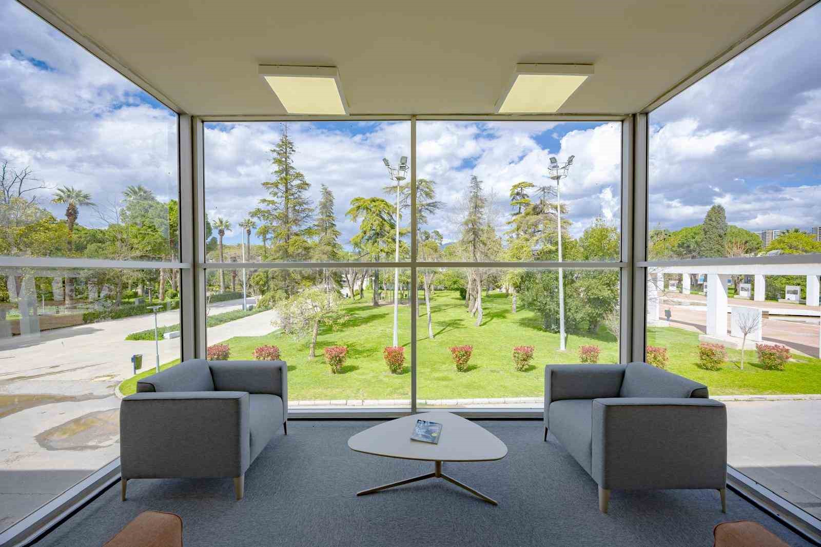 Hasan Ali Yücel Kütüphanesi hizmete girdi
