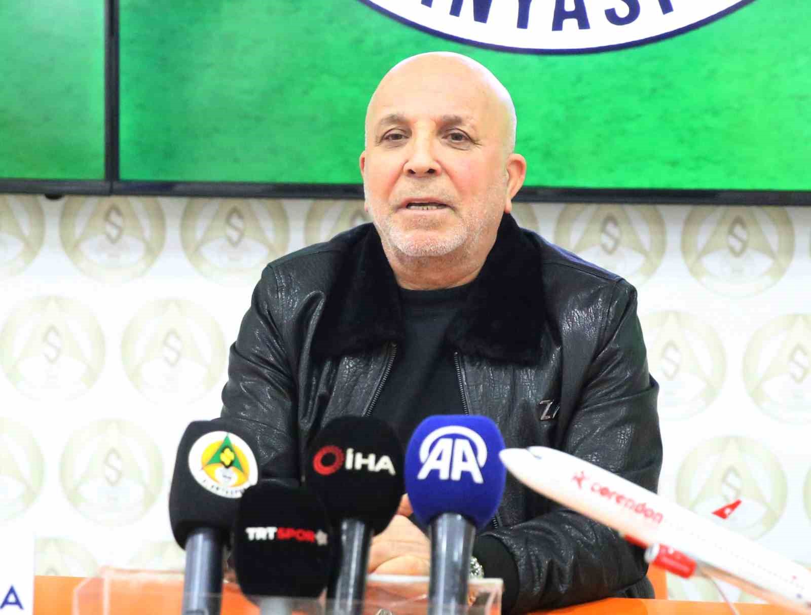 Hasan Çavuşoğlu: "Şimdiye kadar hocamızın oyuncu talebi olmadı"
