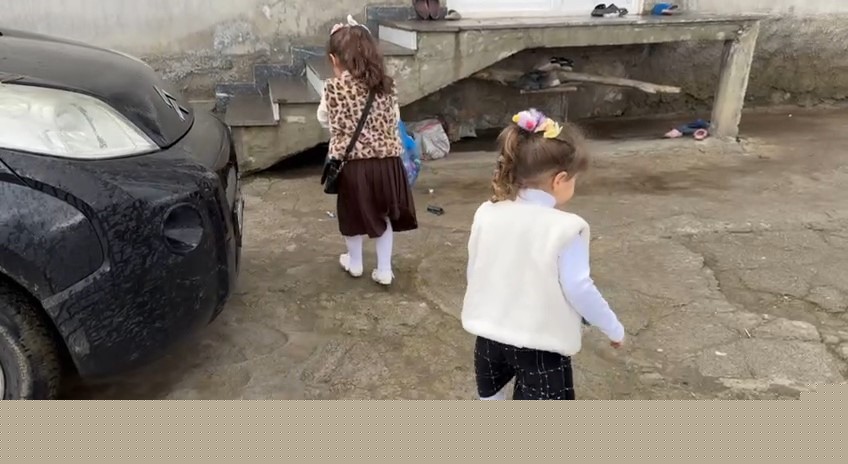 Hasköy’de bayram geleneği sürüyor: Çocuklar kapı kapı şeker topladı
