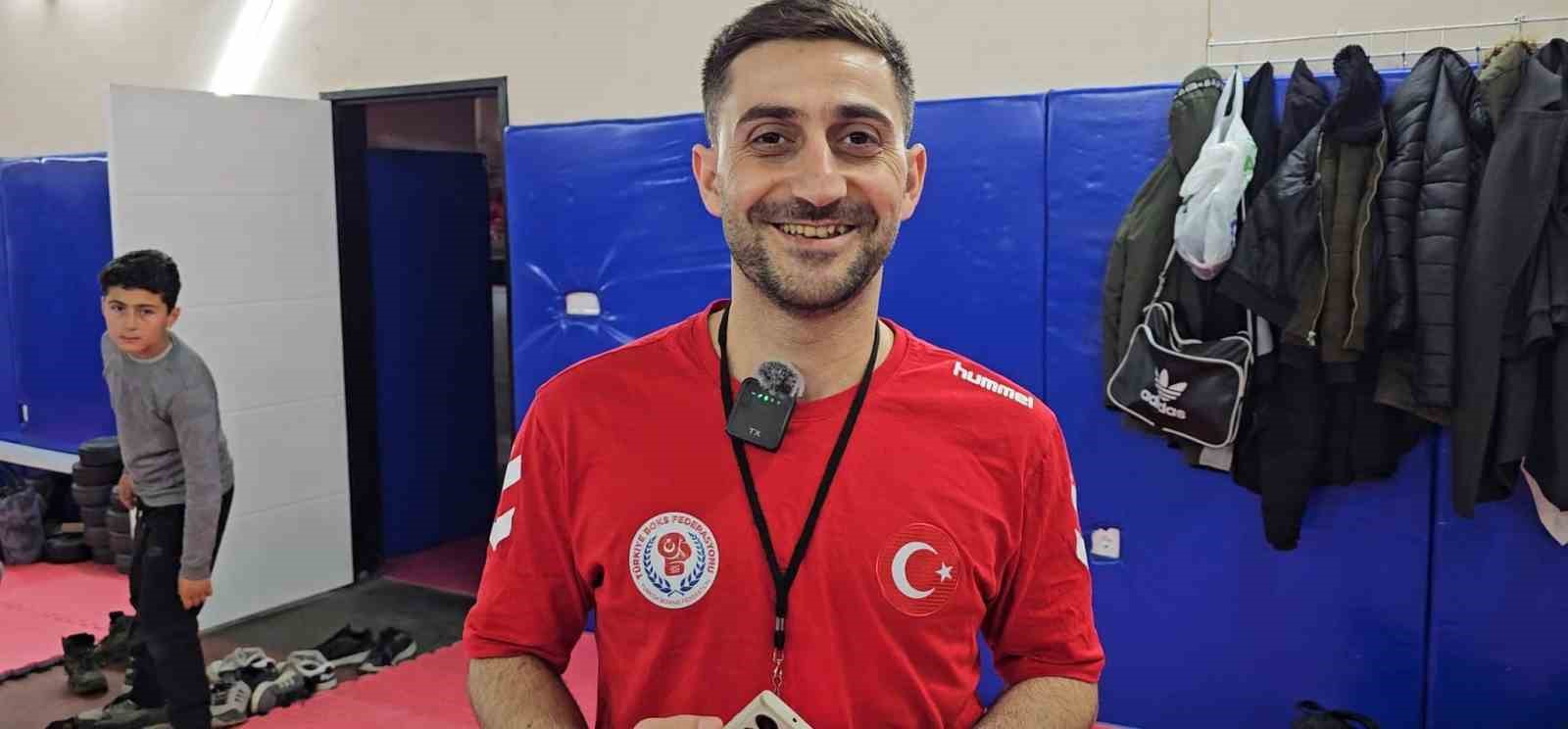 Hasköy’de boks yapan tek kızın en büyük destekçisi babası oldu
