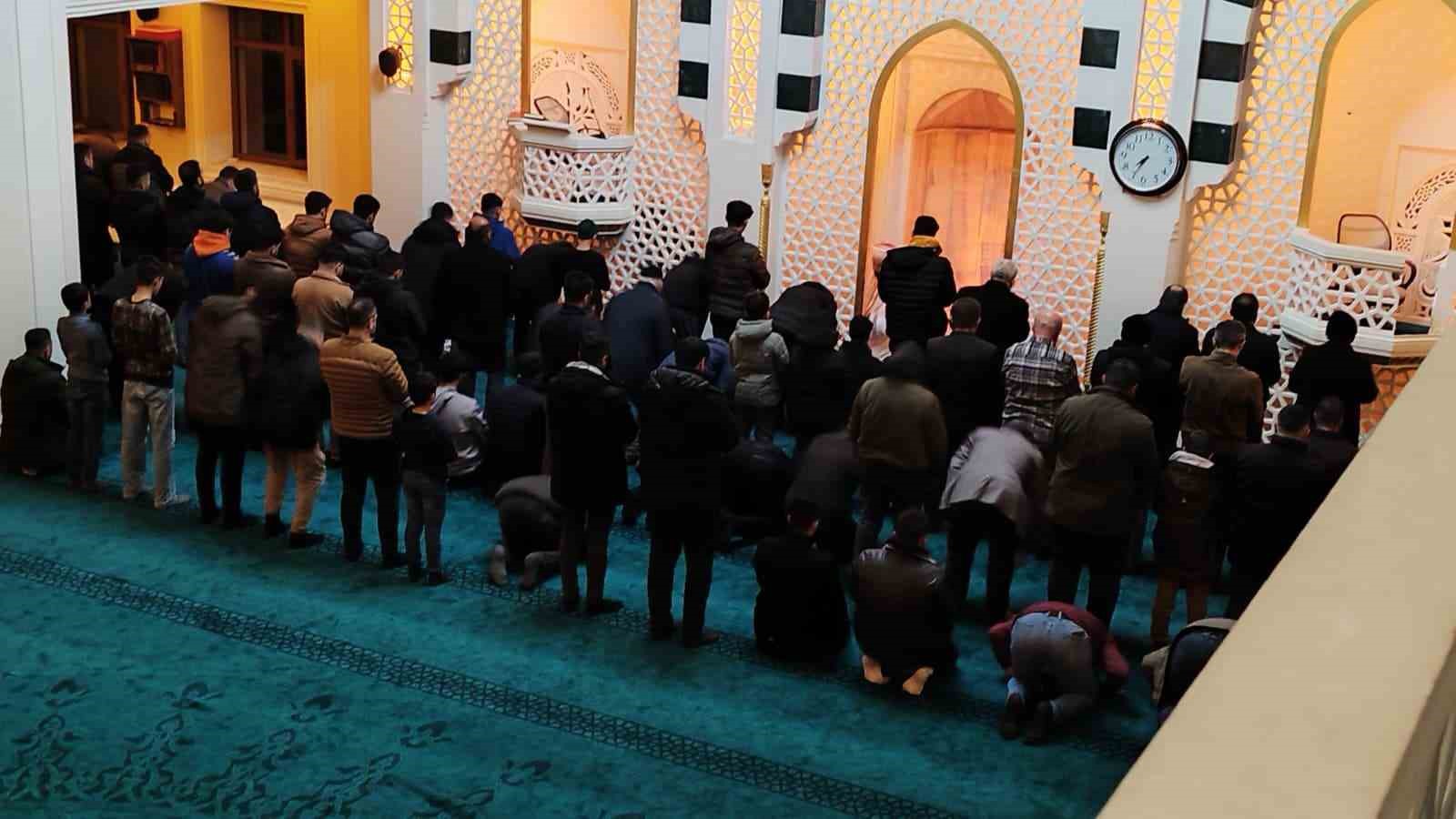 Hasköy’de ilk teravih namazı eda edildi
