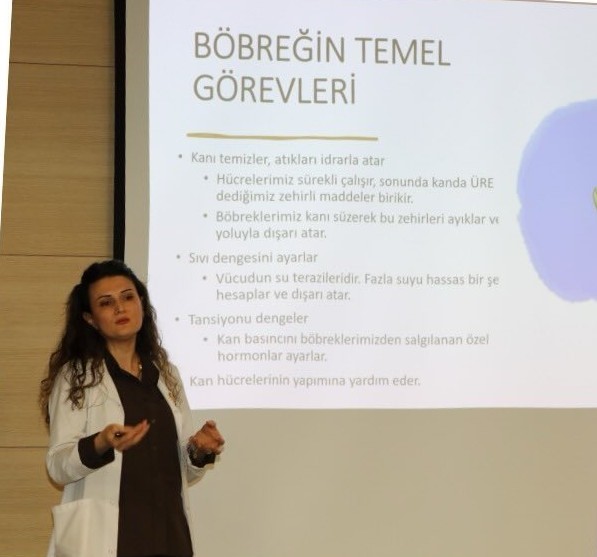 Hasta ve hasta yakınları böbrek hastalıkları hakkında bilgilendirildi
