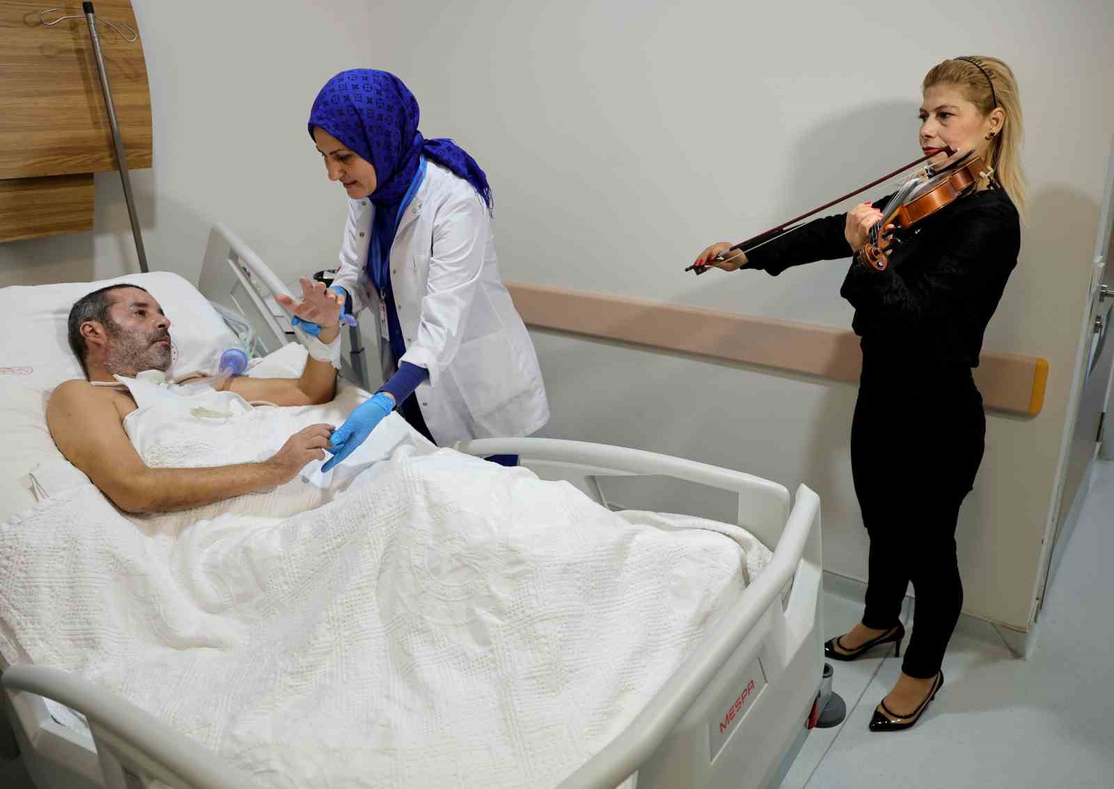 Hasta yakınlarına dualı manevi destek
