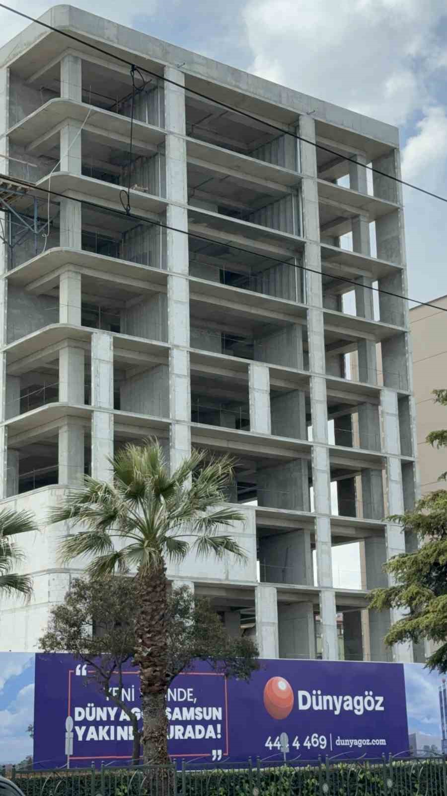 Hastane inşaatında feci ölüm: Çatıdan düşen plaka işçinin sonu oldu
