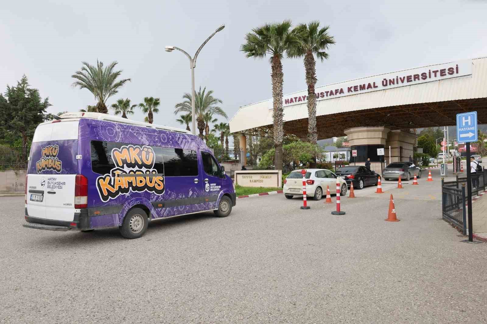 Hatay Büyükşehir Belediyesi, öğrencilerin ulaşımını kolaylaştıracak KAMBÜS’ü hizmete aldı
