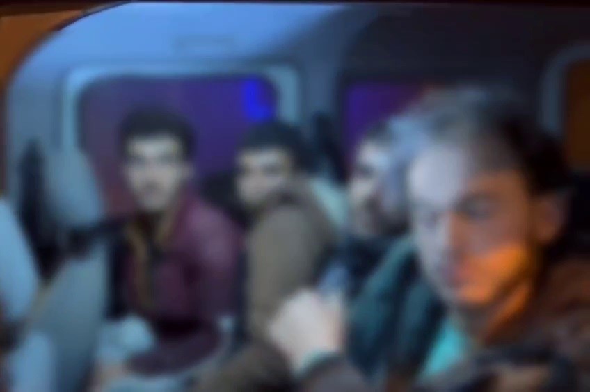 Hatay’da 52 göçmen yakalandı, 12 organizatör tutuklandı
