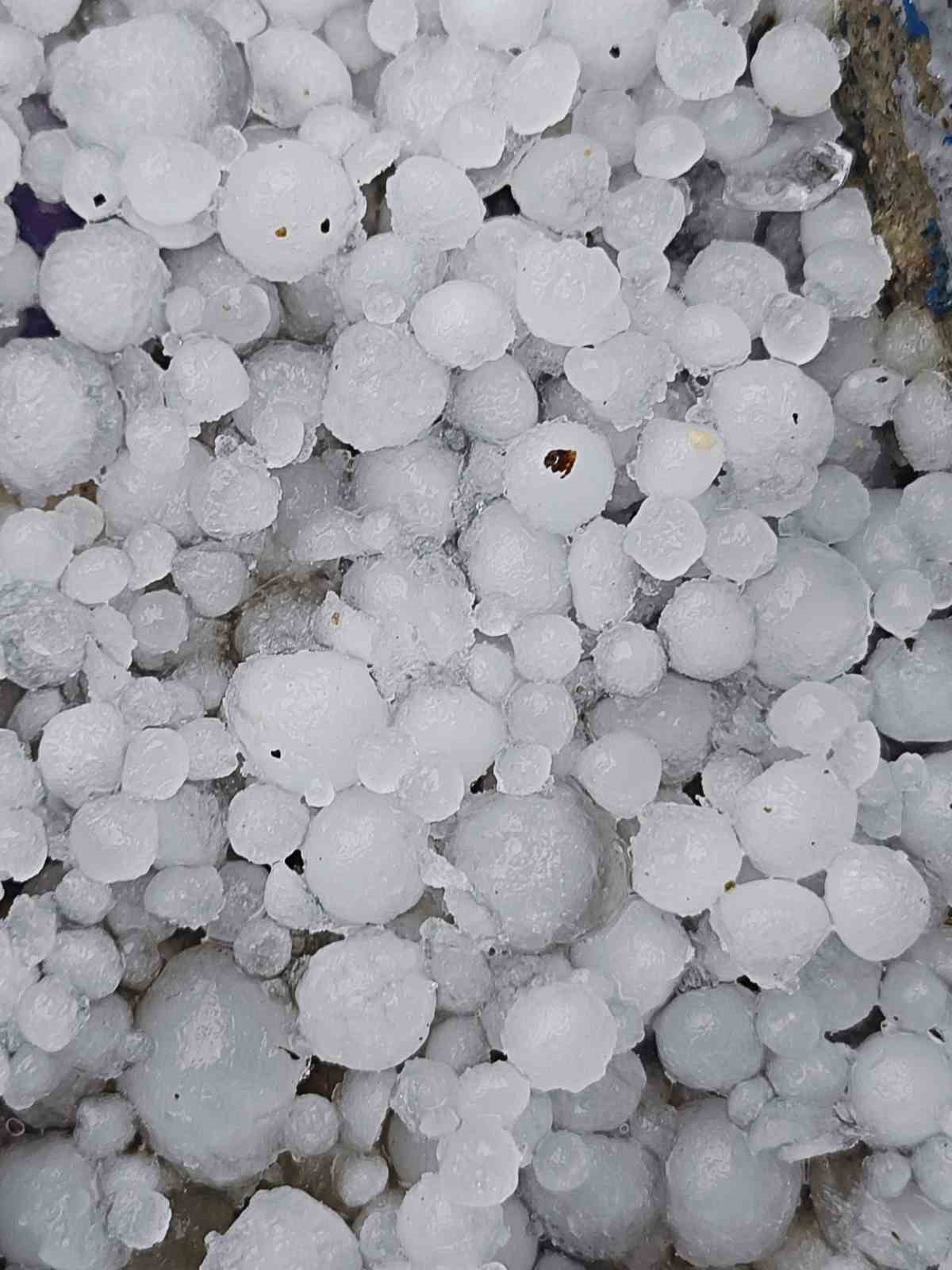 Hatay’da dolu yağışı
