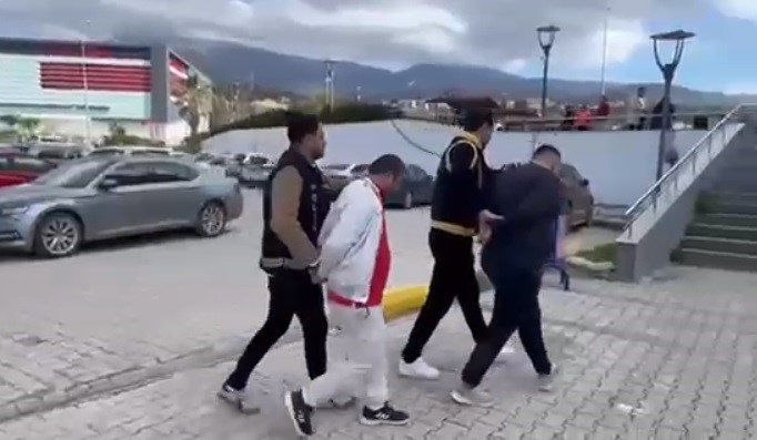 Hatay’da hapis cezaları nedeniyle aranan 5 kişi tutuklandı

