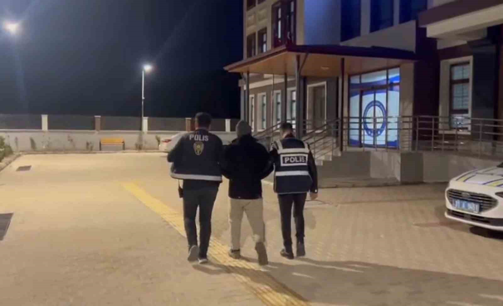 Hatay’da hapis cezasıyla aranan 5 kişi yakalandı
