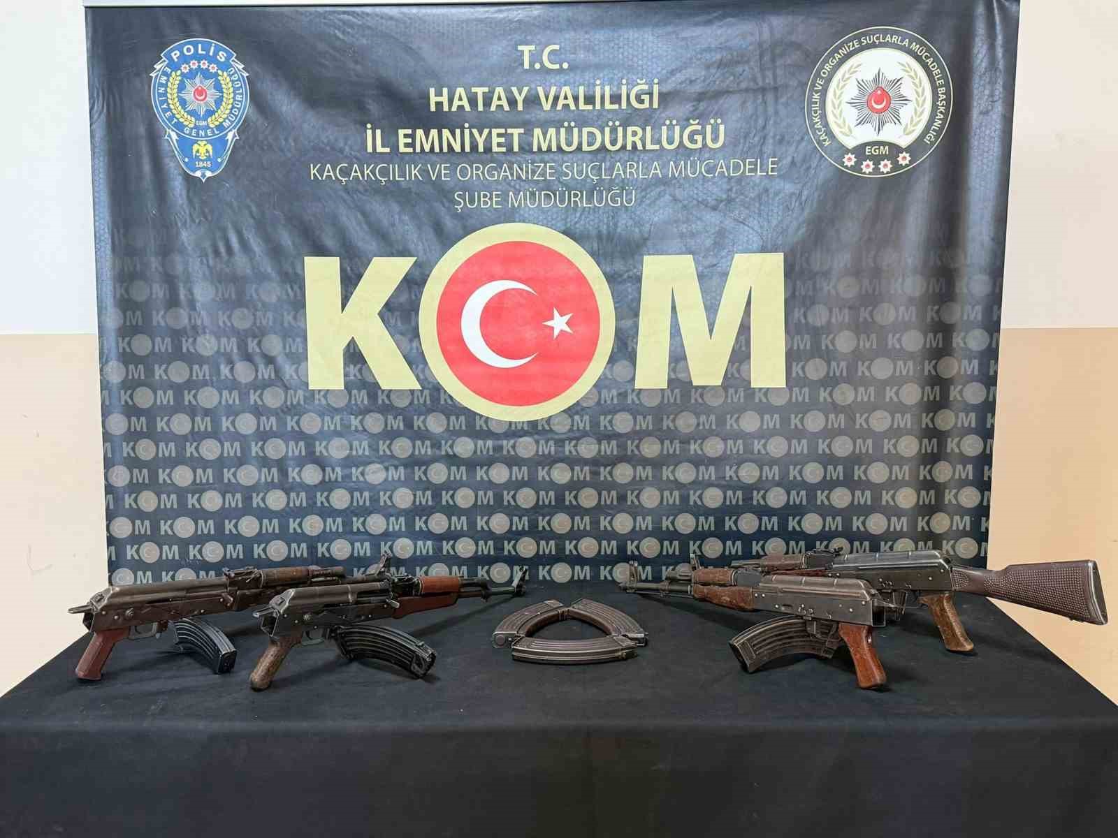 Hatay’da kalaşnikof kaçakçılığında: 4 kişi tutuklandı
