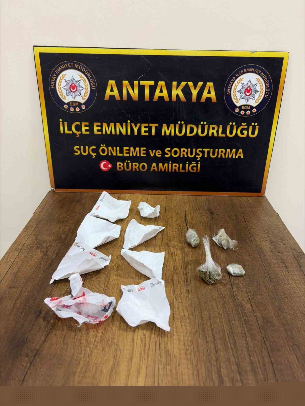 Hatay’da uyuşturucu satıcıların yönelik operasyon; 4 gözaltı
