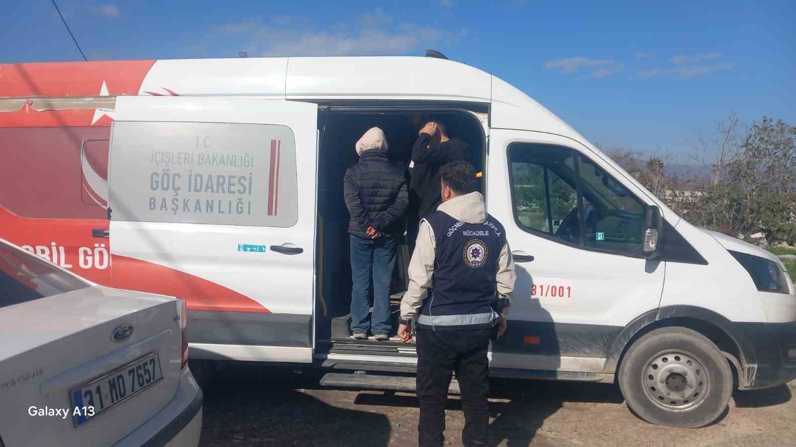 Hatay’da yabancı uyruklu şahıslar denetlendi
