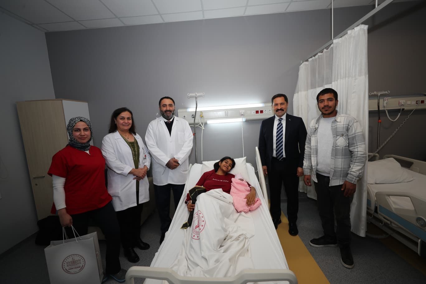 Hatay’da yeni yılın ilk bebeği ‘Sultan Nare’ oldu
