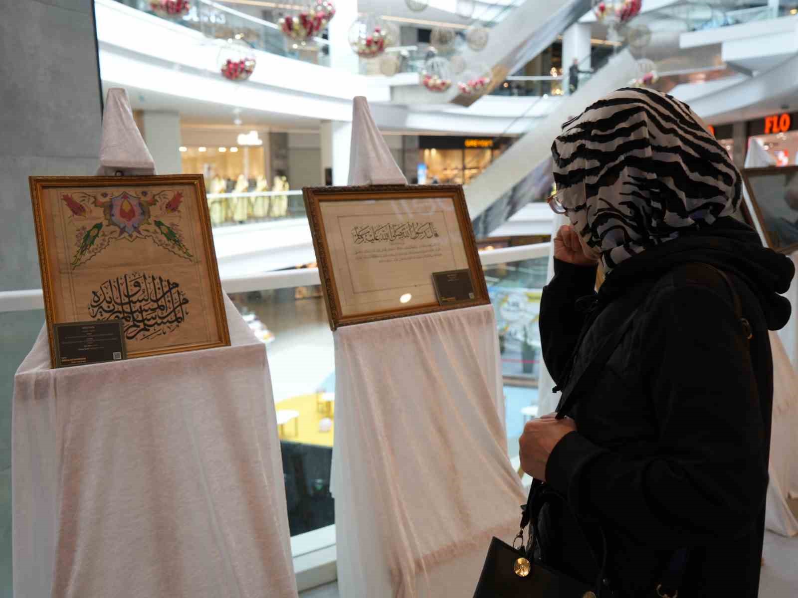 Hattat Emrullah Demirkaya’nın eserlerinin 34 yıl sonra ilk kez bir araya geldiği sergiye yoğun ilgi
