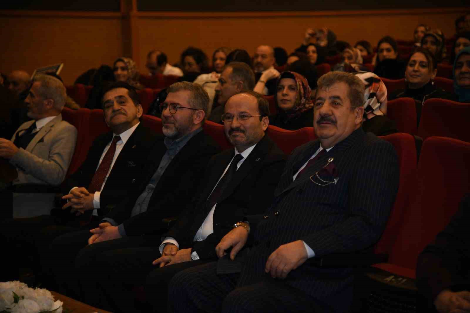 Hattatoğlu 40. sanat yılını kutladı
