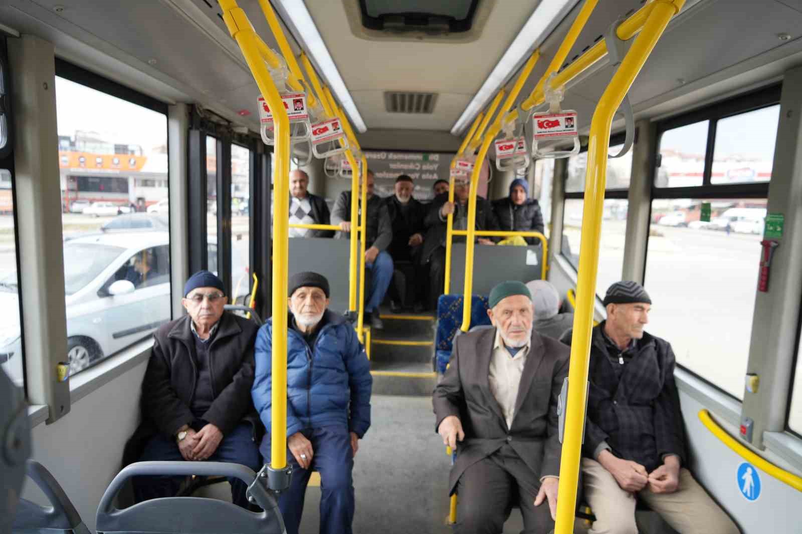Hayaliydi, başardı: Şehrin ilk kadın otobüs şoförü oldu
