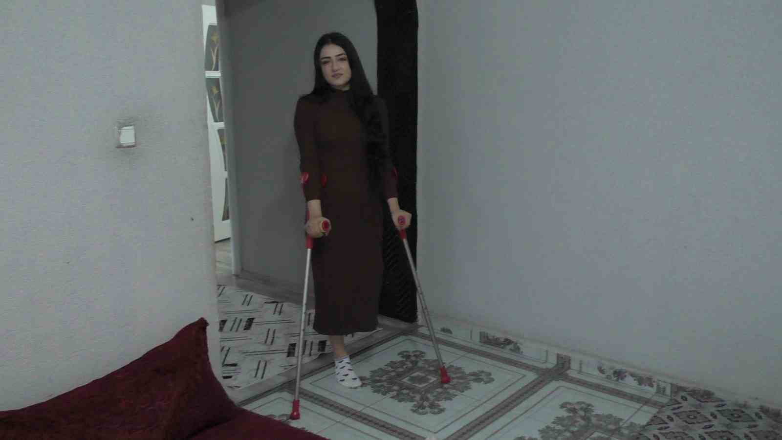 Hayata iki kez tutundu, şimdi adım atmak istiyor
Hayata iki kez tutundu, şimdi adım atmak istiyor