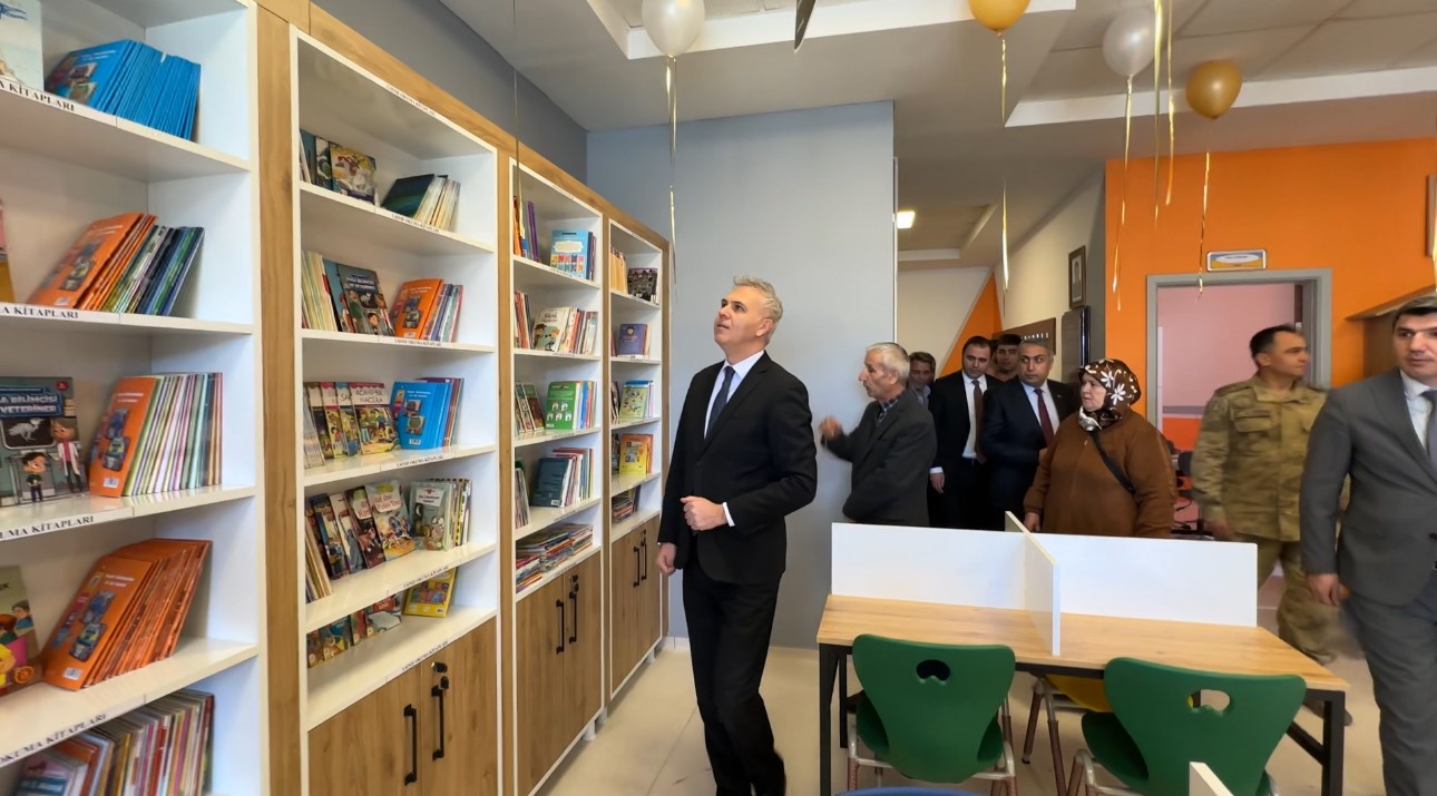 Hayatını kaybeden Gümrük Muhafaza Memurunun adı Yüksekova’da kütüphanede yaşayacak
