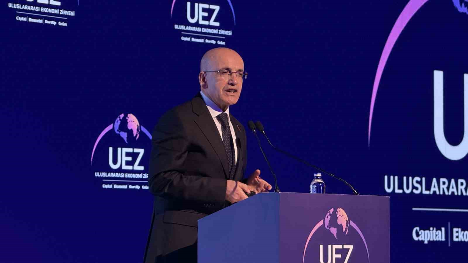 Hazine ve Maliye Bakanı Şimşek: "Vatandaşlarımızın yastık altında 640 milyar doları olduğu tahmin ediliyor"
