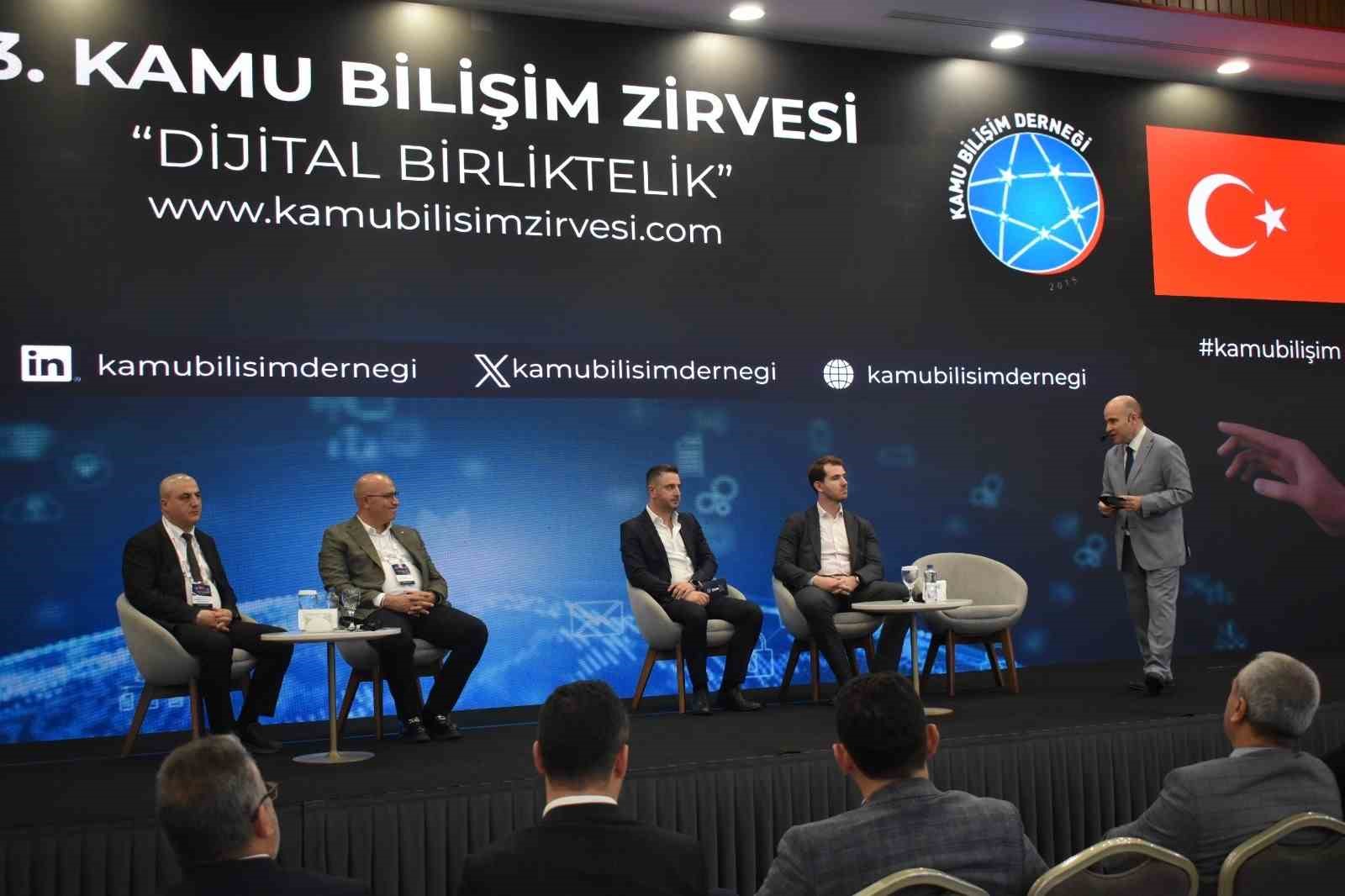 HBB, kamu bilişim zirvesinde başarıya layık görüldü
