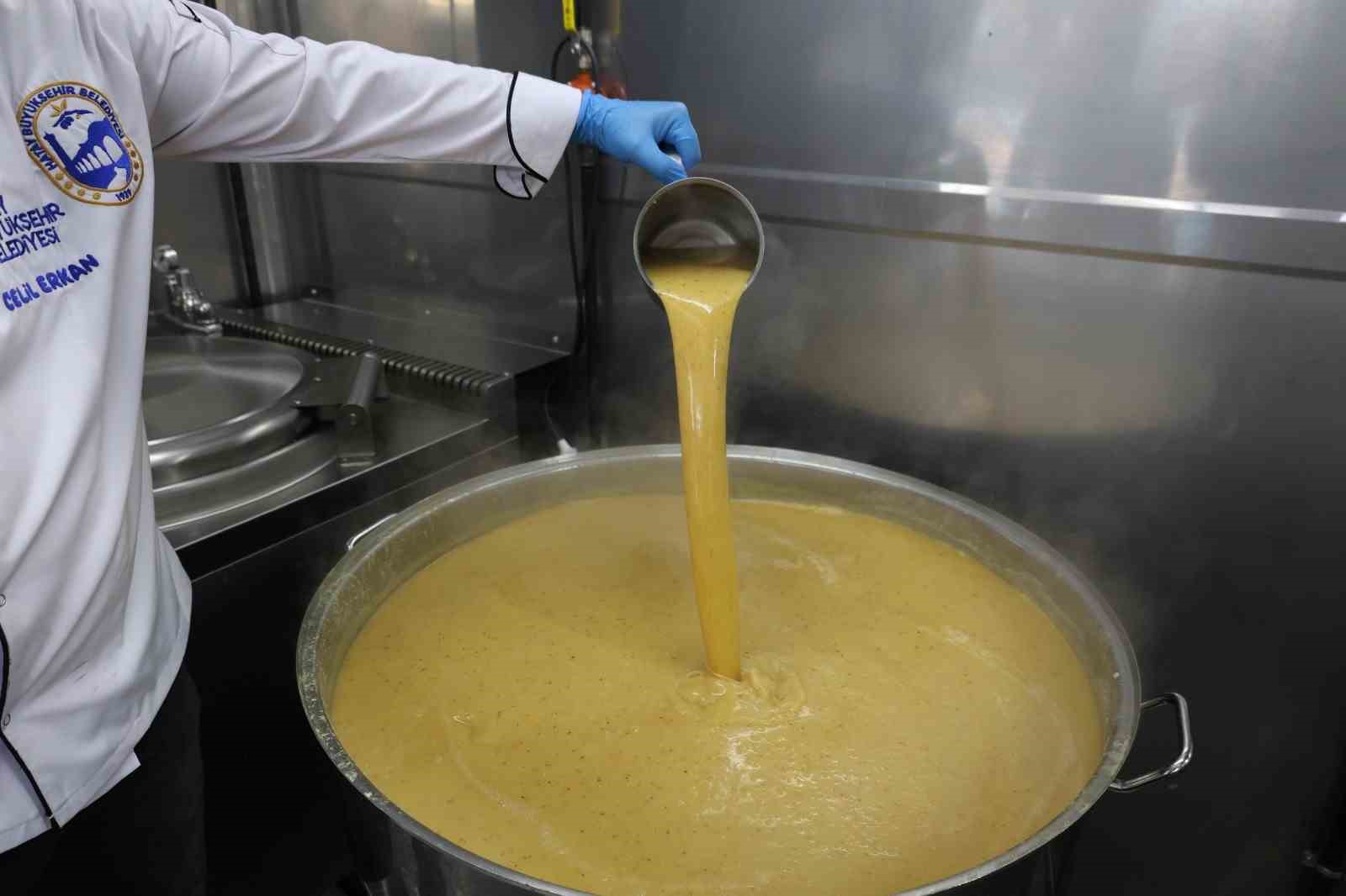 HBB’nin çorba ikramı ile yürekler ısınıyor
