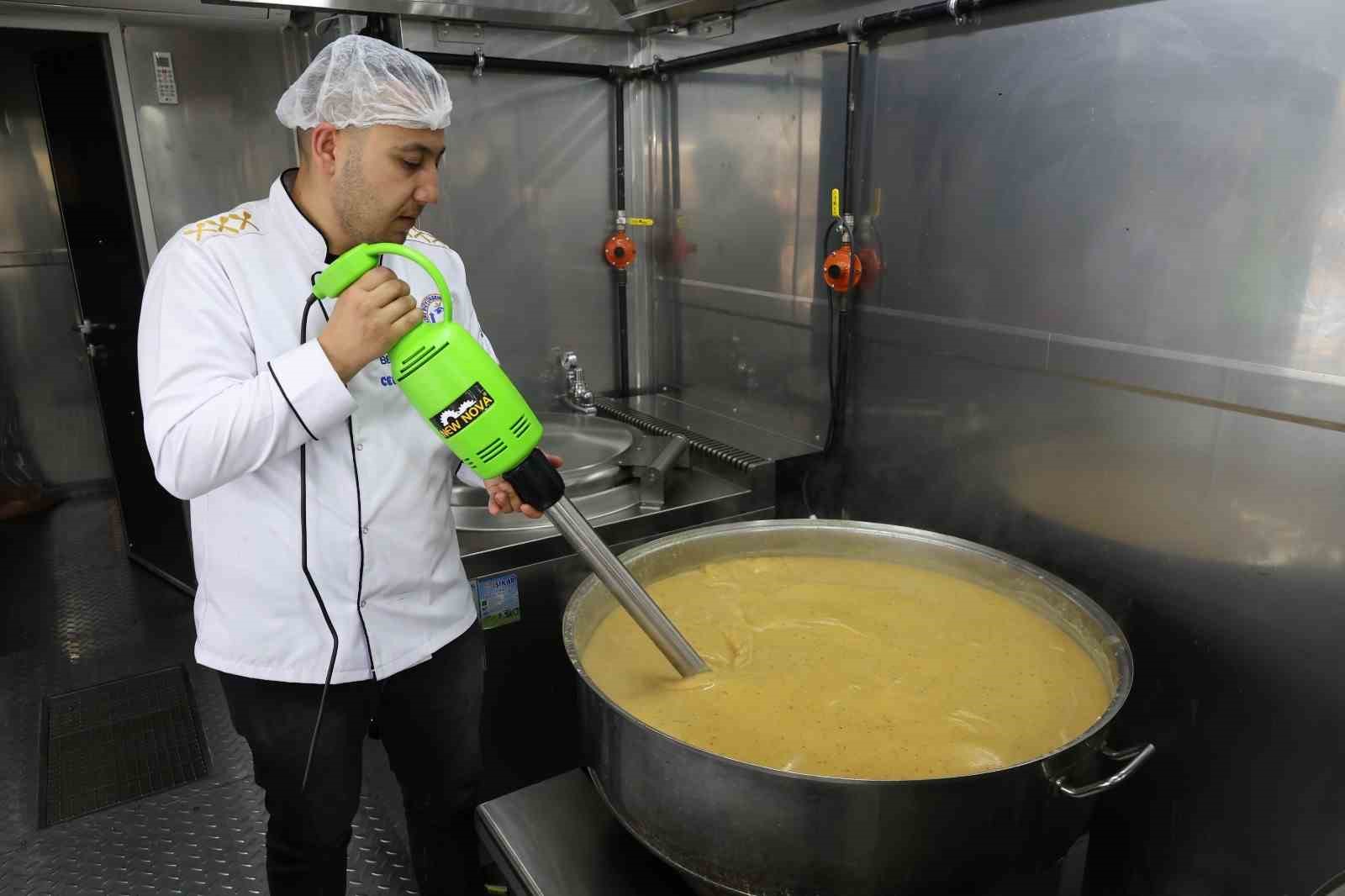 HBB’nin çorba ikramı ile yürekler ısınıyor
