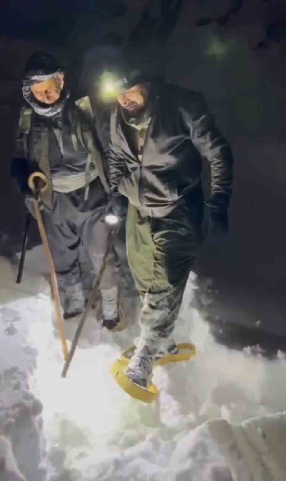 Hedik giyen köylülerin karda zorlu mücadelesi
