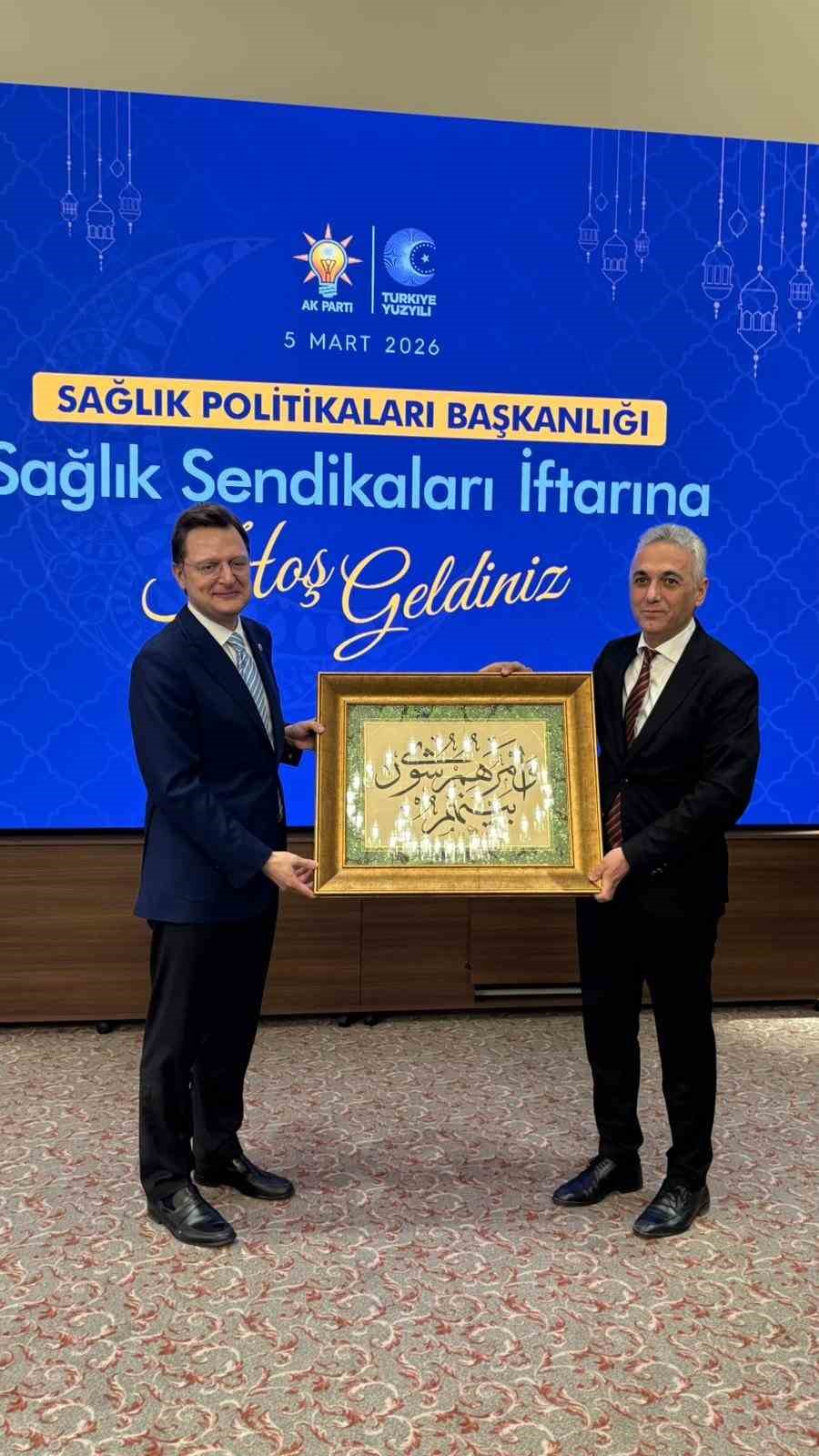 Hekimsen, Prof. Dr. Halit Yerebakan ile sağlık sisteminin geleceğini konuştu
