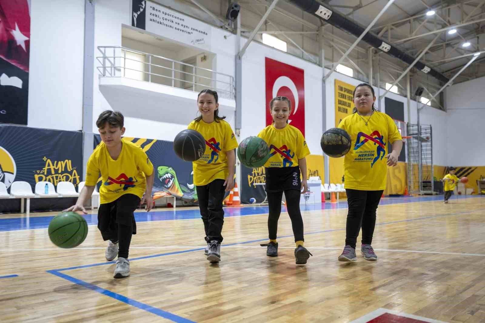 Hem spor hem kardeşlik: Dördüzler basketbolda buluştu

