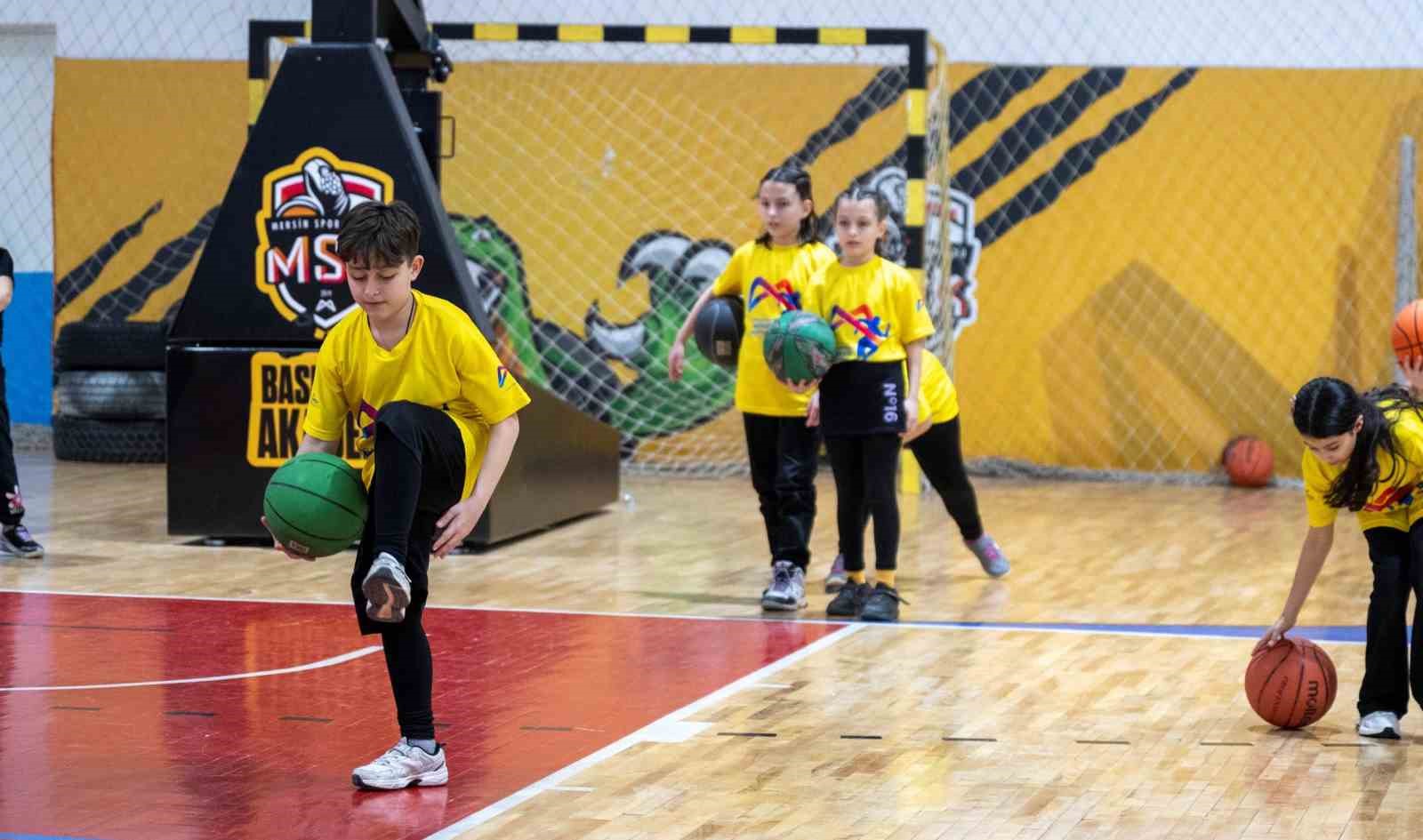 Hem spor hem kardeşlik: Dördüzler basketbolda buluştu
