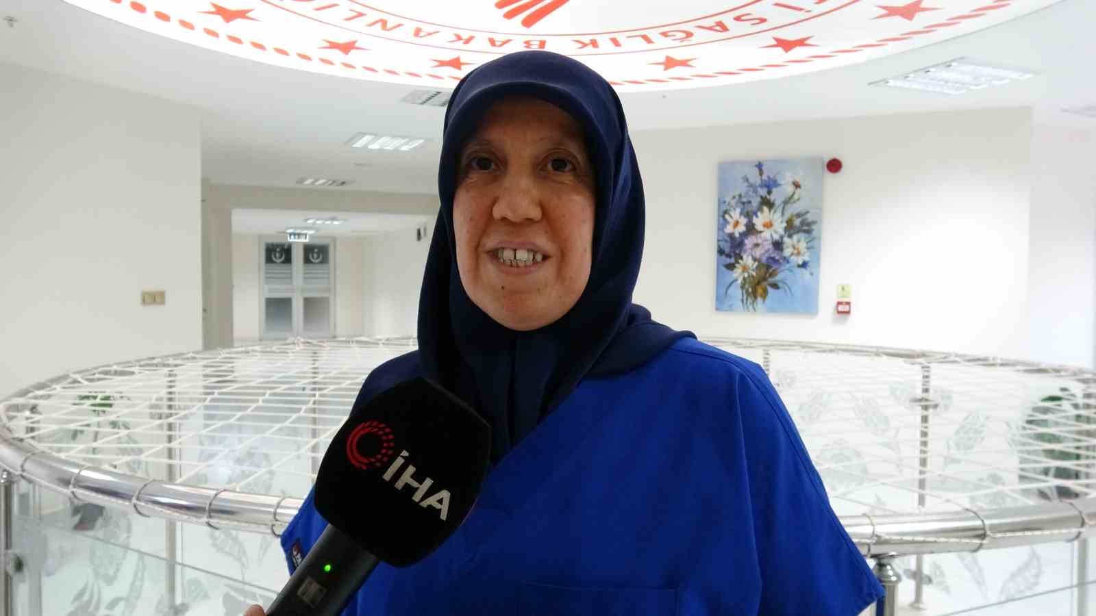 Hemşire anneler, doktor olan çocuklarıyla aynı hastanede görev yapıyor
