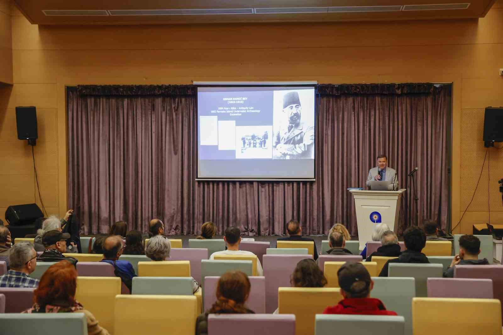 Her batık kendi dönemine ışık tutuyor
Her batık kendi dönemine ışık tutuyor