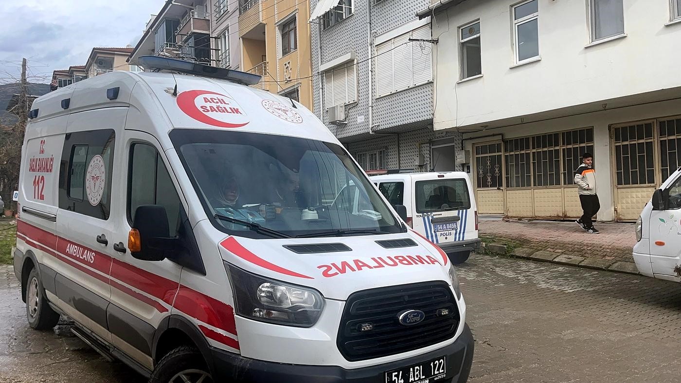 Her gün eşinin mezarına giden yaşlı adam evinde ölü bulundu
