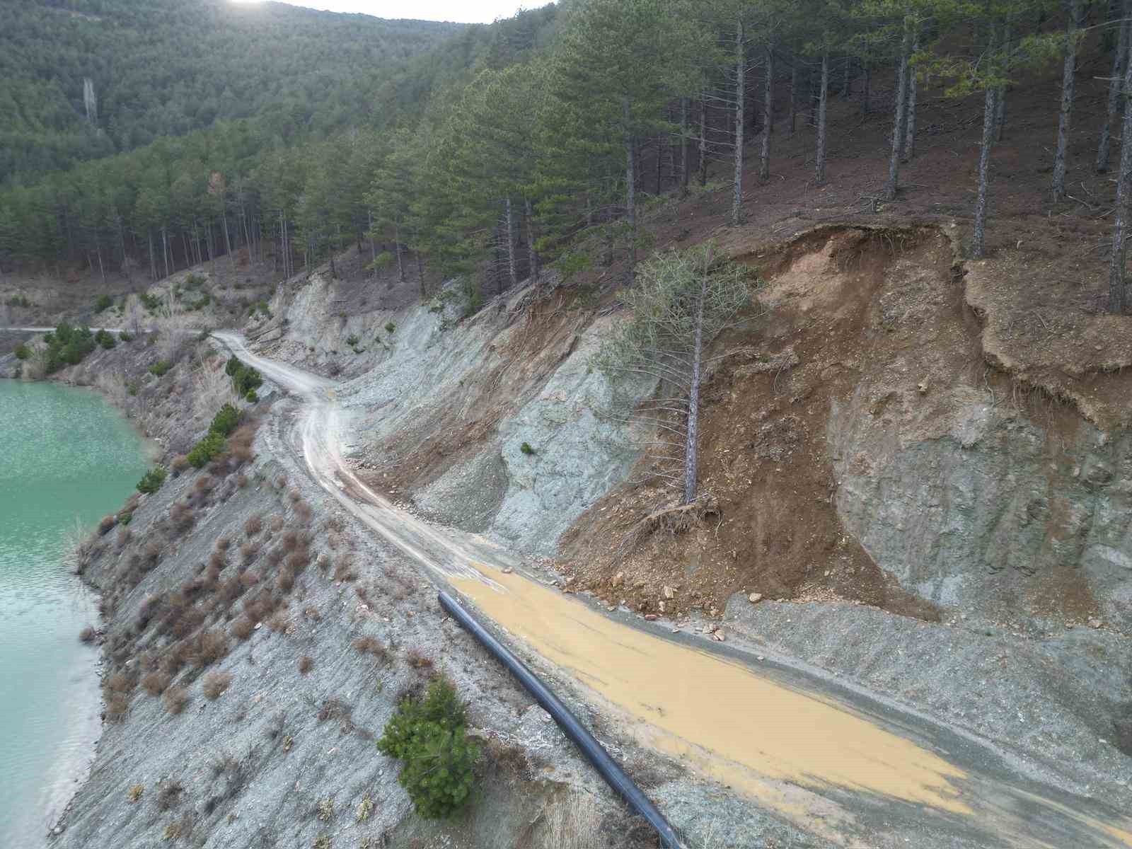 Heyelan yaşanan barajın çevresinde felaketin boyutu görüntülere yansıdı
