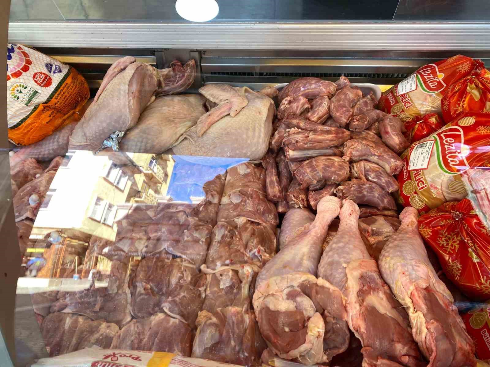 Hindi var, kaz var alıcı yok: Tezgâhlarda durgunluk
